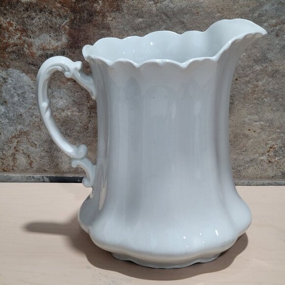 Johnson Brothers England White Porcelain Pitcher Scalloped Wavy Rim Base - Picture 3 of 13